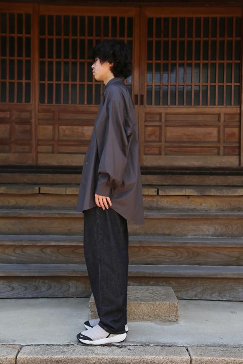 Graphpaper Broad L/S Oversized Regular Collar Shirt(GM212-50110B) style. 2021.05.23.