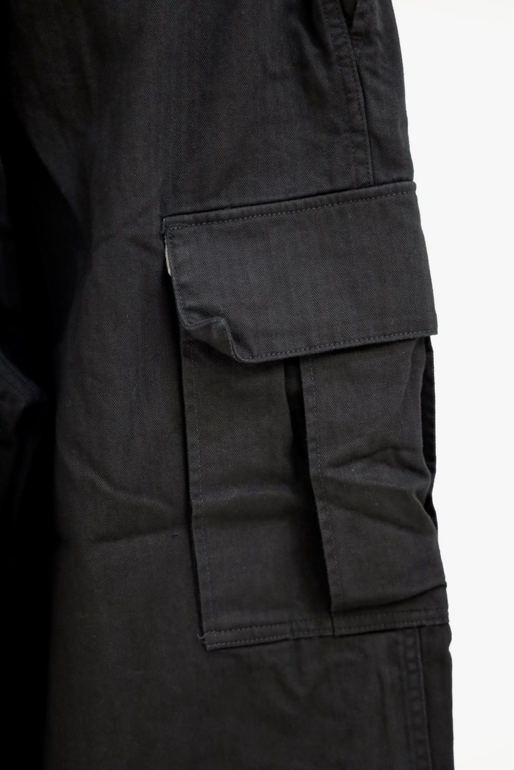 イズネス26AW Herringbone 6-Pocket Pants(26AW_11_1005SSPT05)BLACK☆9月5日(土)発売！