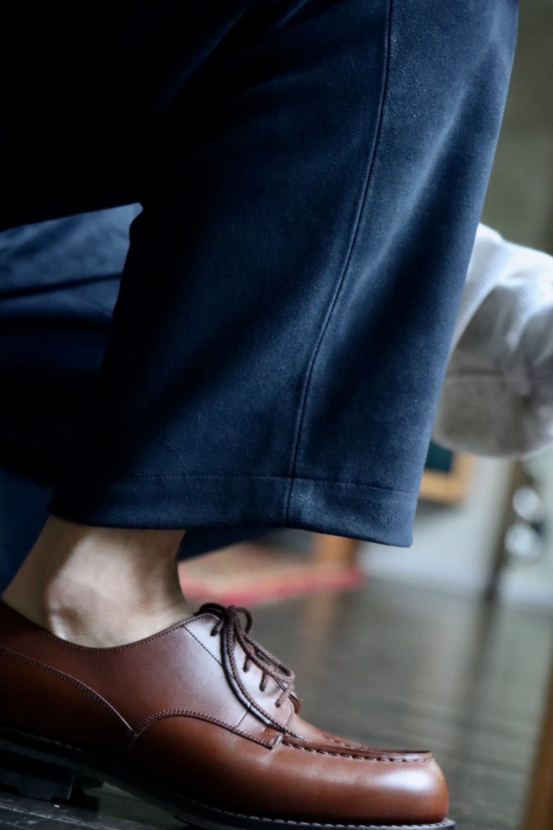 A.PRESSE 23AW Suede Trousers"NAVY"スタイル
