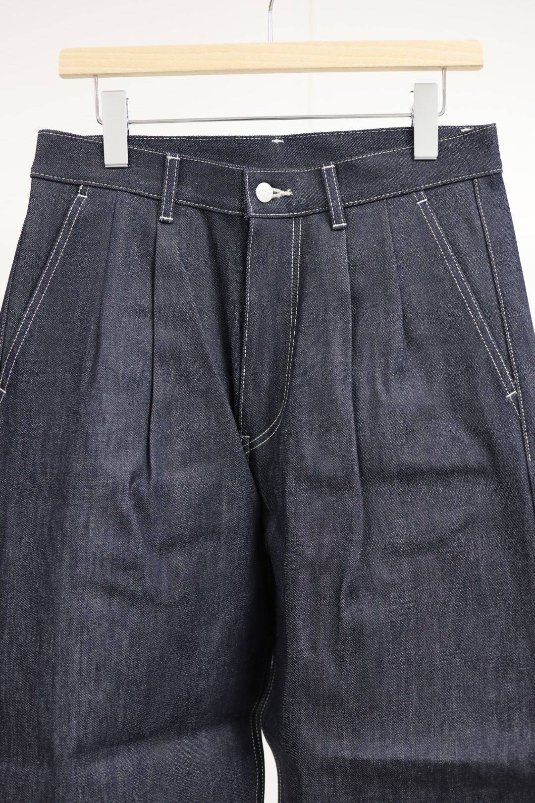 グラフペーパー Selvage Denim Two Tuck Tapered Pants(GU261-40060RB)INDIGO_RIGID★1月24日(土)発売！