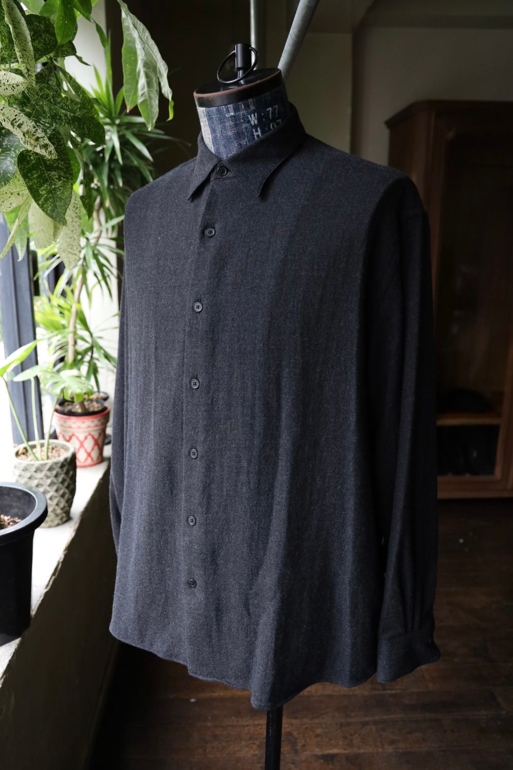 アプレッセ 2025 STYLE2 Wool Regular Collar Shirt(25AAP-02-12)CHARCOAL☆9月27日(土)発売！