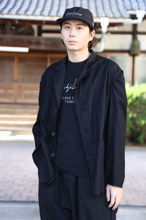 Yohji Yamamoto 新作半袖 コットン Tシャツ シグネチャーロゴ パリ ブラック レギュラーフィット style.2020.11.4