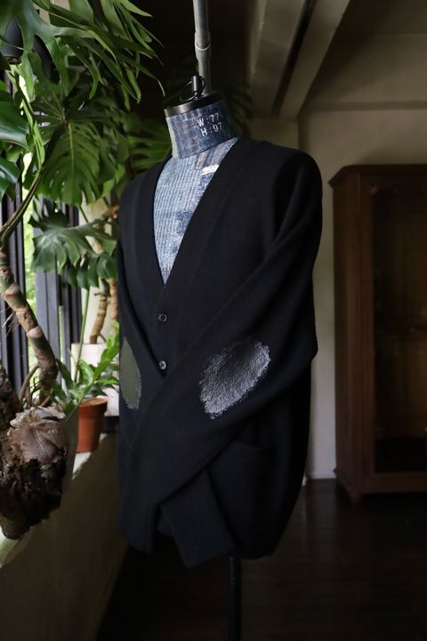 ヨーク24FW PAINTED ELBOW PATCH CARDIGAN(YK24FW0821S)BLACK