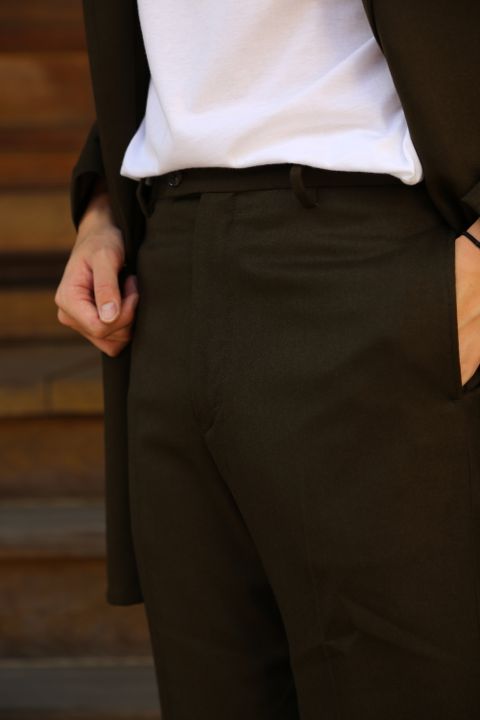 YOKE 新作WOOL FLANNEL BACK SLIT STRAGIHT TROUSERS style.2020.9.27.