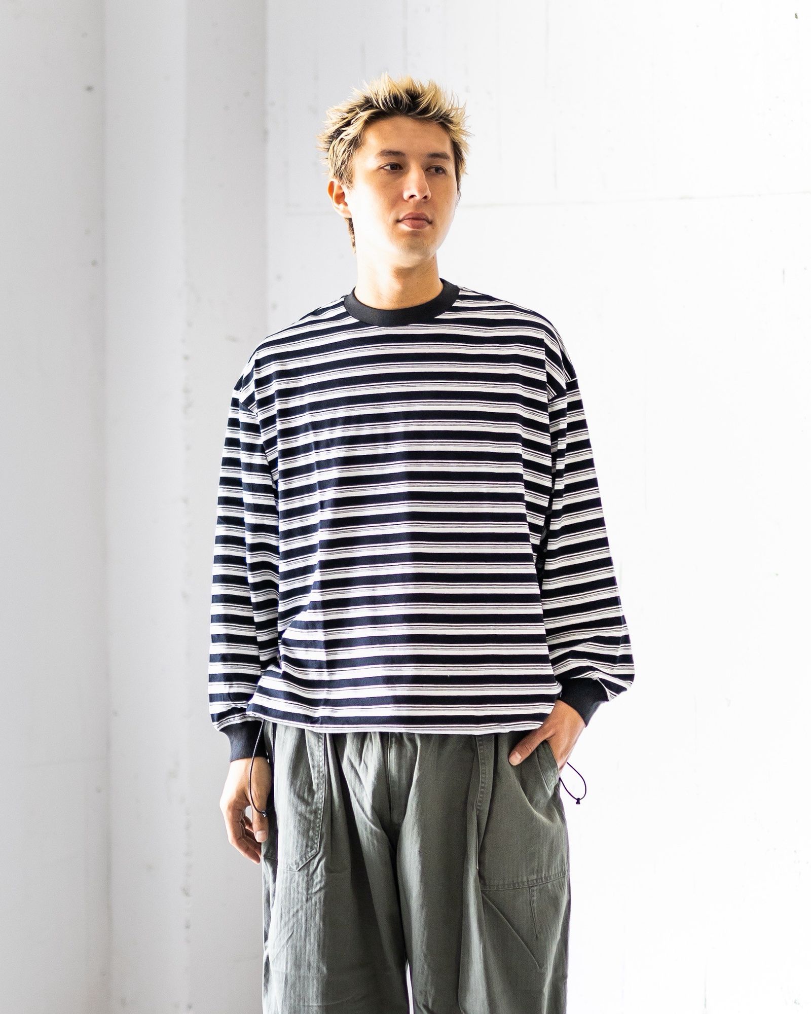 イズネス25AW BALLOON STRIPES LONG SLEEVE T SHIRT(1004AWCS03)BLACK x WHITE border