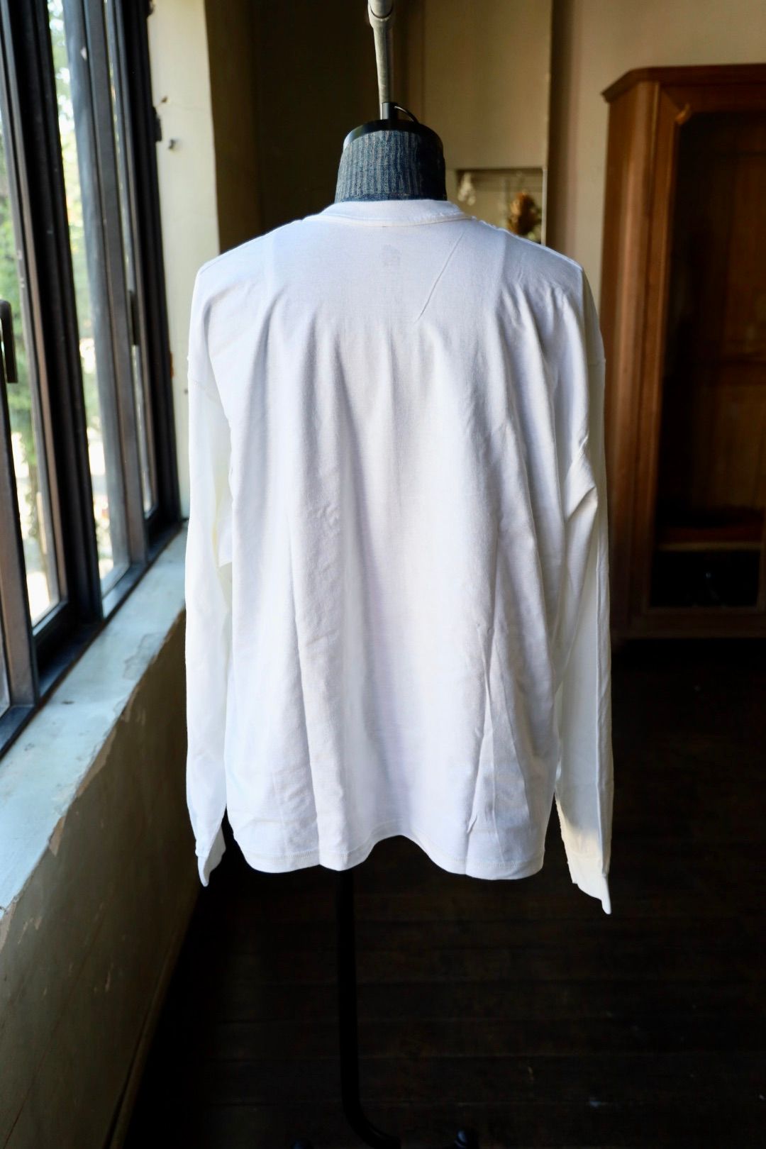 イズネスミュージック 25AW DISCO PUNK LONG SLEEVE T-SHIRT (IMP6_13_DISCOPUNKLS01) WHITE