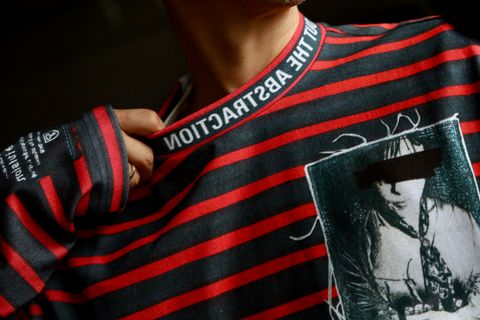 TALKING ABOUT THE ABSTRACTION 25SS "ROF"ART REPLICA MOCK NECKスタイル