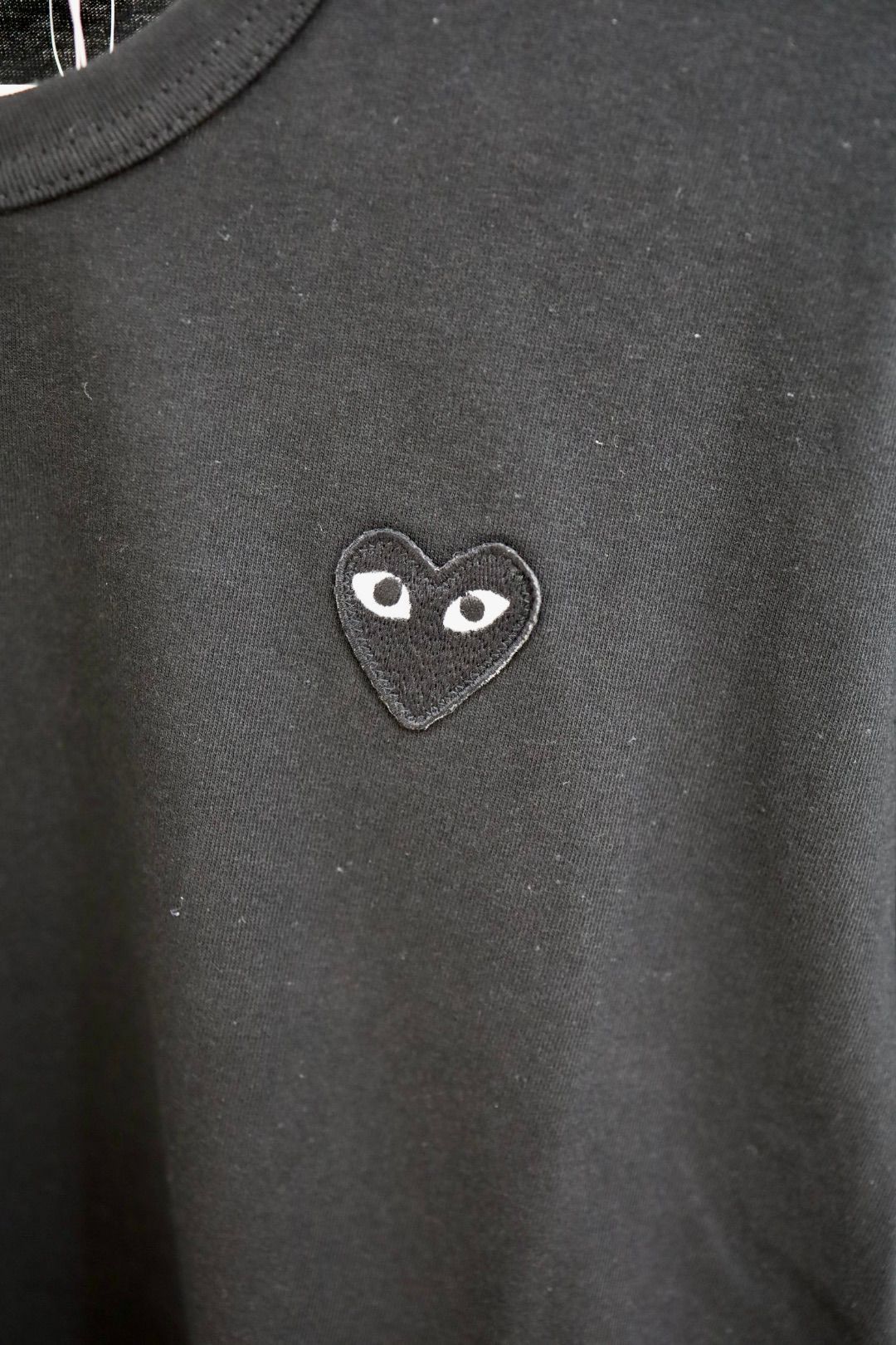 PLAYプレイコムデギャルソン ワンポイントロングスリーブTシャツ(BLACK×BLACK HEART)☆11月1日(土)発売！