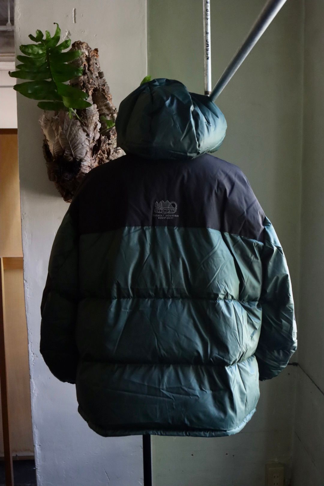 イズネス 23AW FUNCTIONAL DOWN JACKET is-ness×NANGA (1005AWDOWNJK01)GREEN