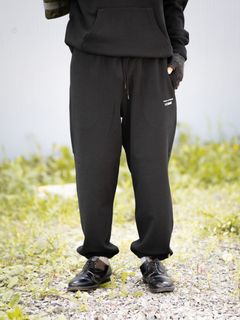 コムデギャルソンオム ロゴスウェットパンツ(P104-051-1)BLACK