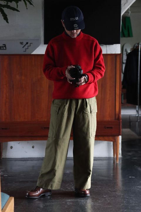 アプレッセ22FW Pullover Sweater"RED"スタイル
