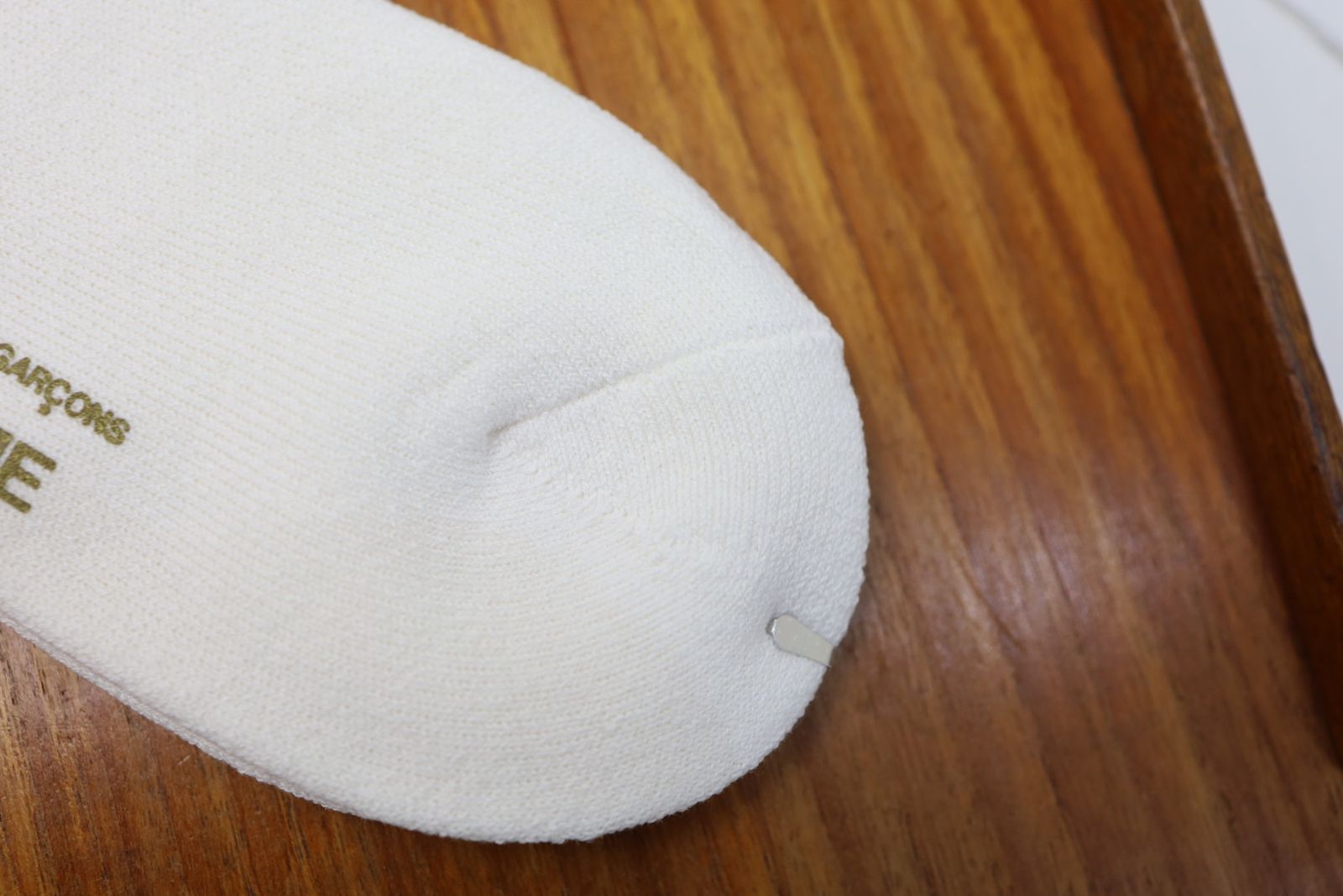 コムデギャルソンオム 綿パイル刺繍ソックス(HQ-K501-051)WHITE☆2月6日(金)発売！