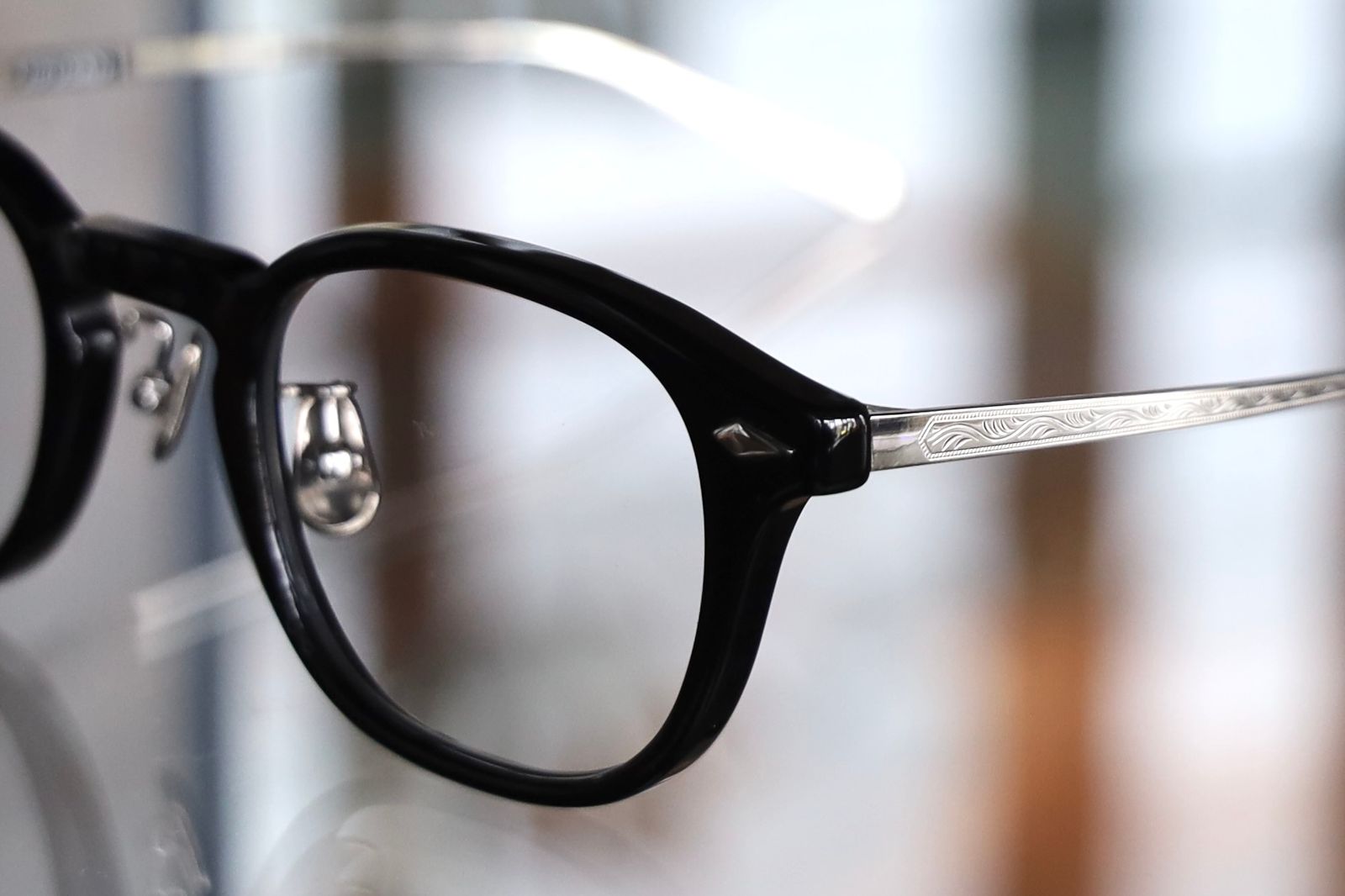 ノチノオプティカル  "JIFUSAN" #1. GLOSS BLACK × CLEAR to GREY(調光モデル)