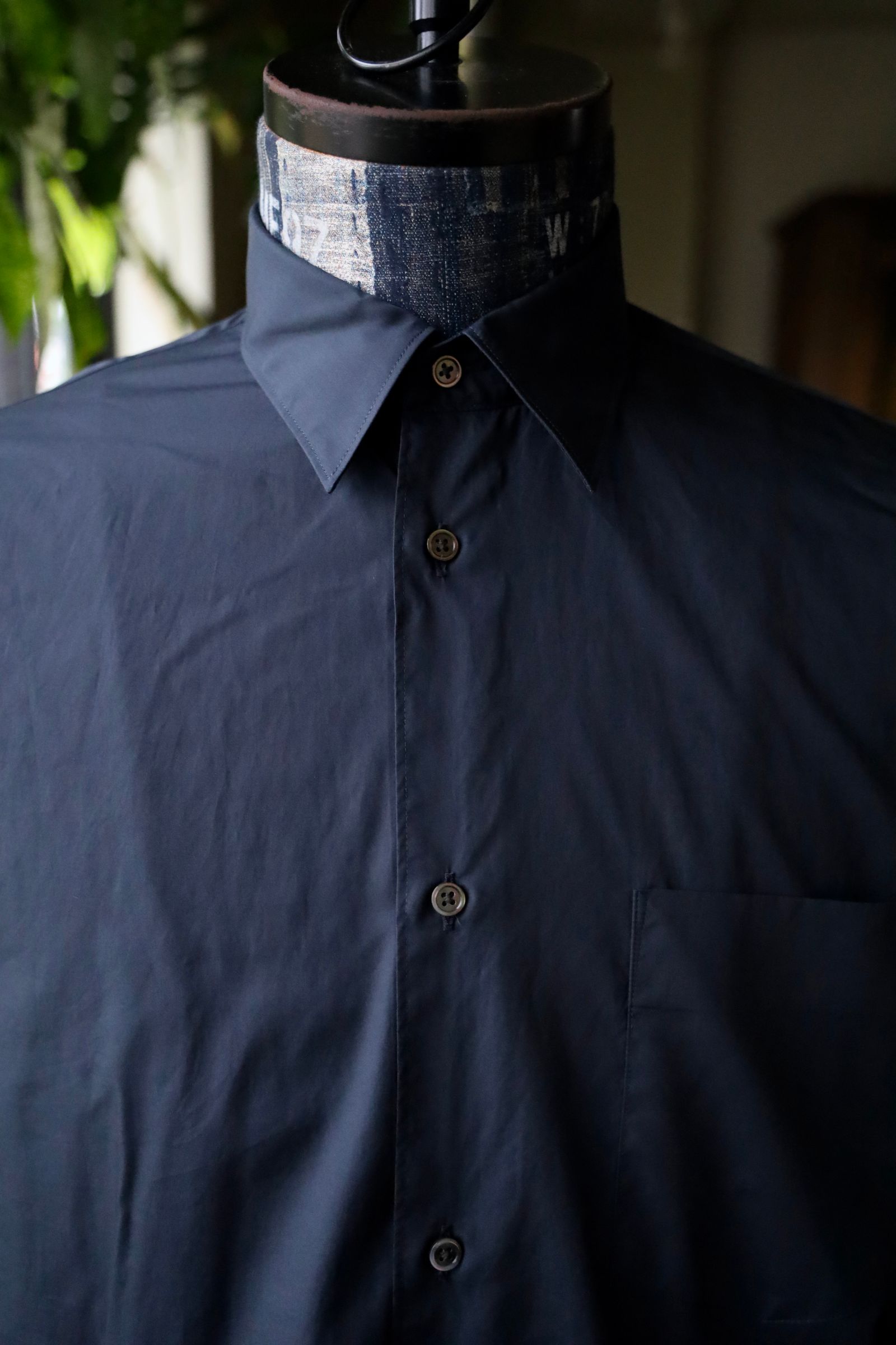 グラフペーパー シャツ Broad Regular Collar Shirt (GM253-50005B)NAVY☆7月19日(土)発売！