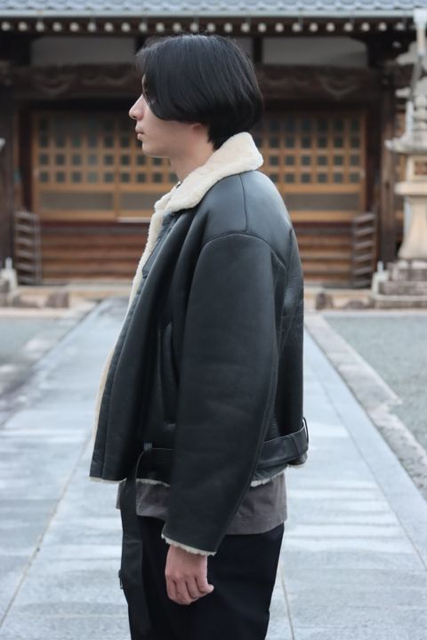YOKE DETACHABLE COLLAR BOMBER JACKET style.2021.10.17.