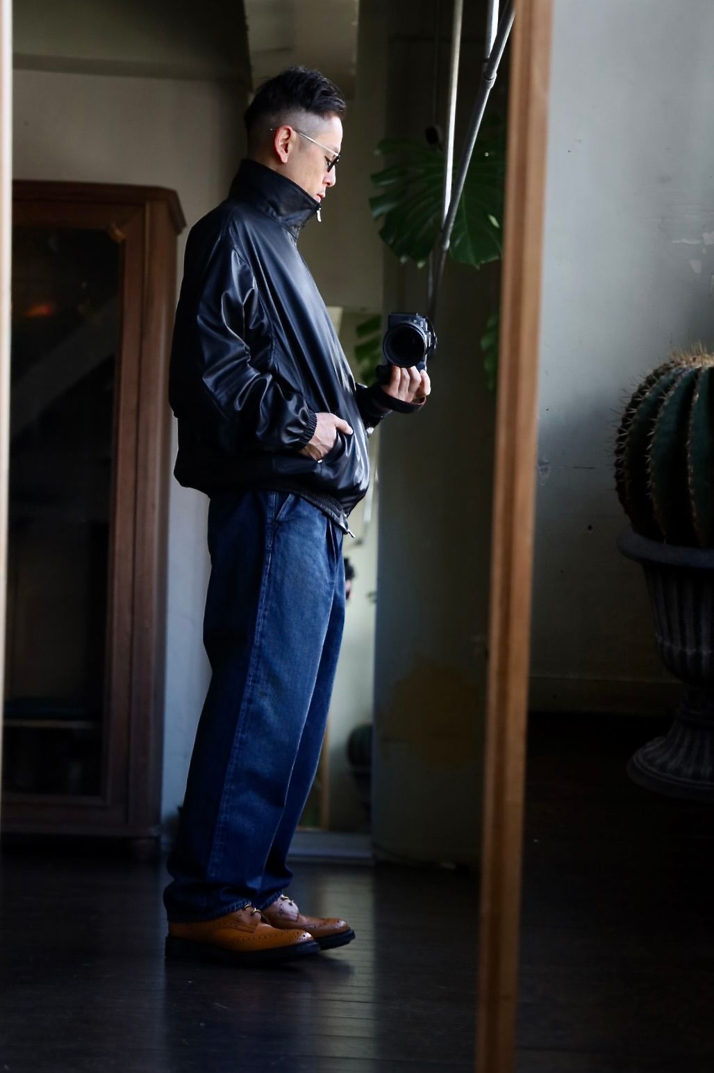 グラフペーパー25AW Selvage Denim Two Tuck Tapered Pants(GU251-40060DB)INDIGO_DARK FADE
