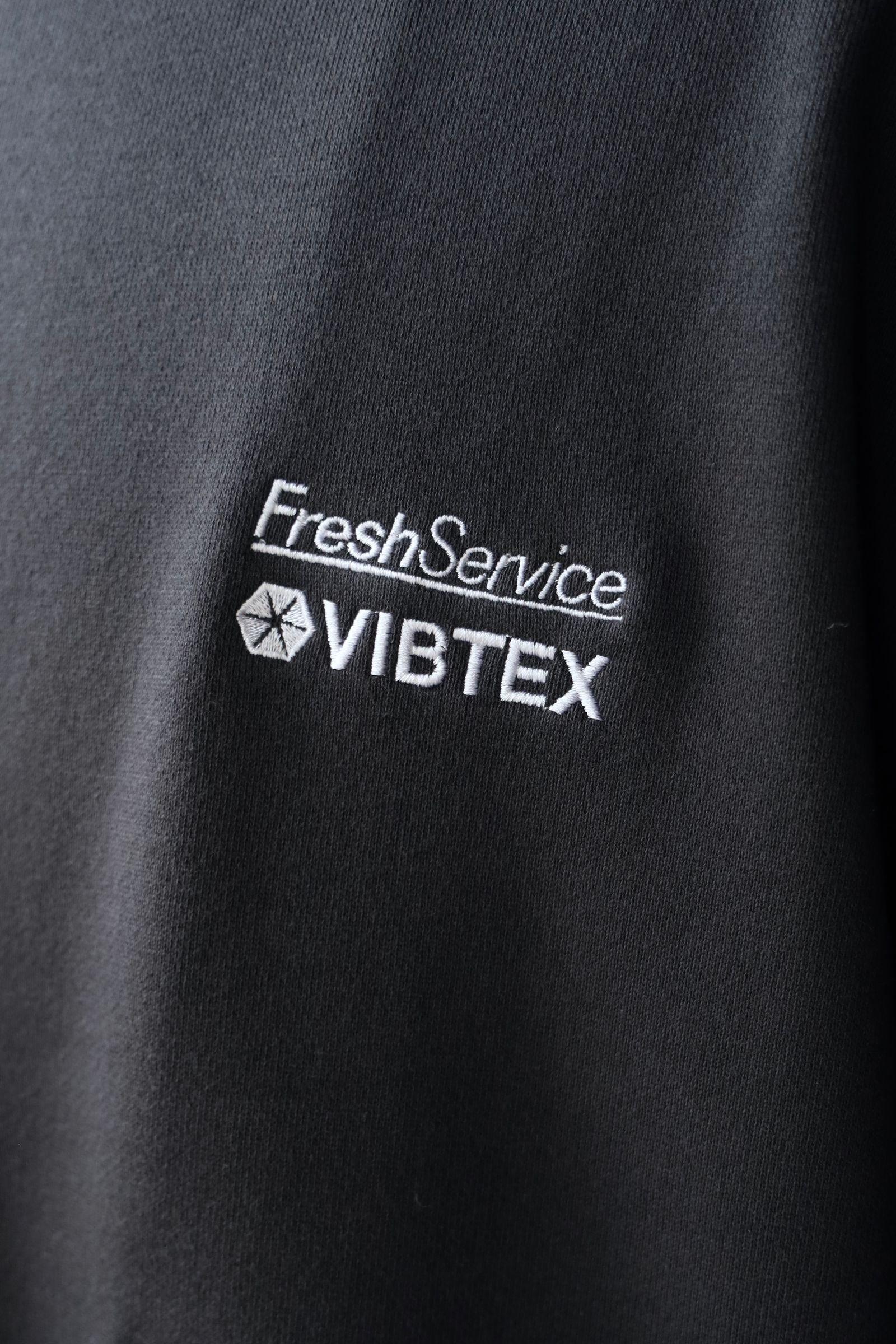 フレッシュサービス VIBTEX for FreshService SWEAT CREW NECK PULLOVER(GRAY)
