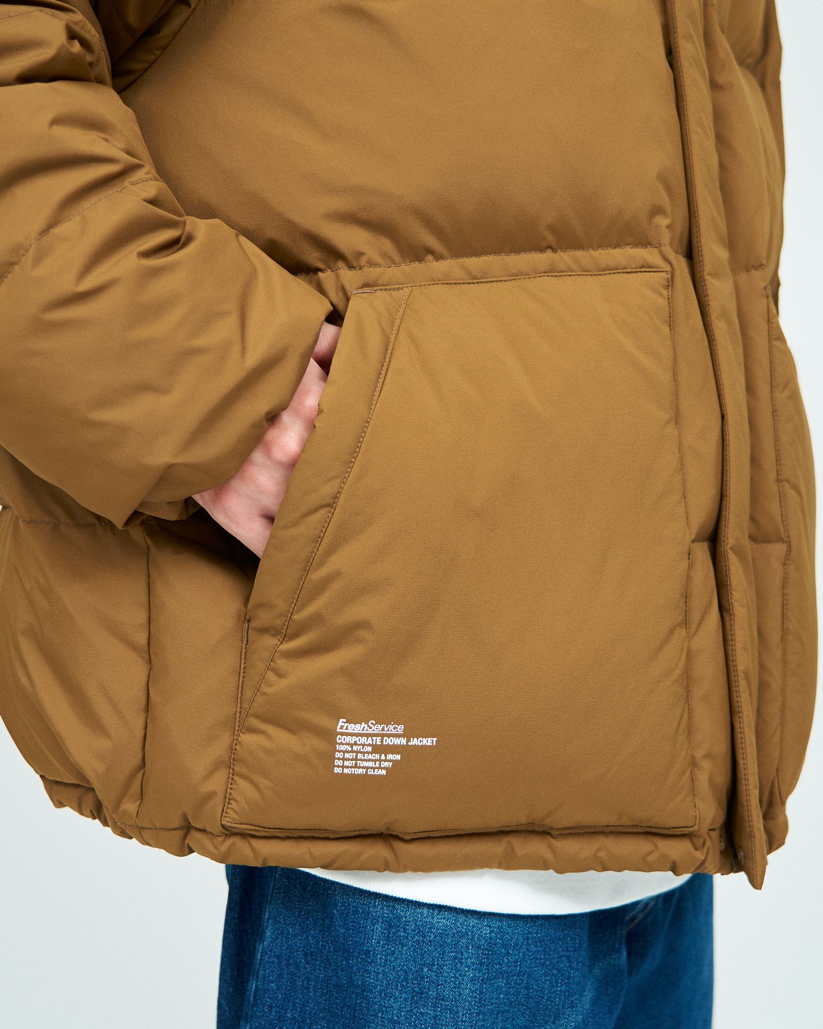 フレッシュサービス CORPORATE DOWN JACKET(FSC243-10111B)BROWN