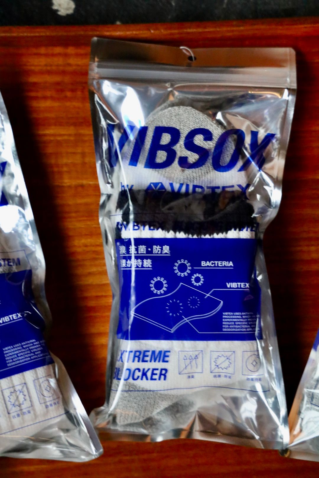 イズネス 25AW is-ness x VIBSOX *minimum 10(1007SSSOX01)WHITE×NAVY☆8月8日(金)発売！