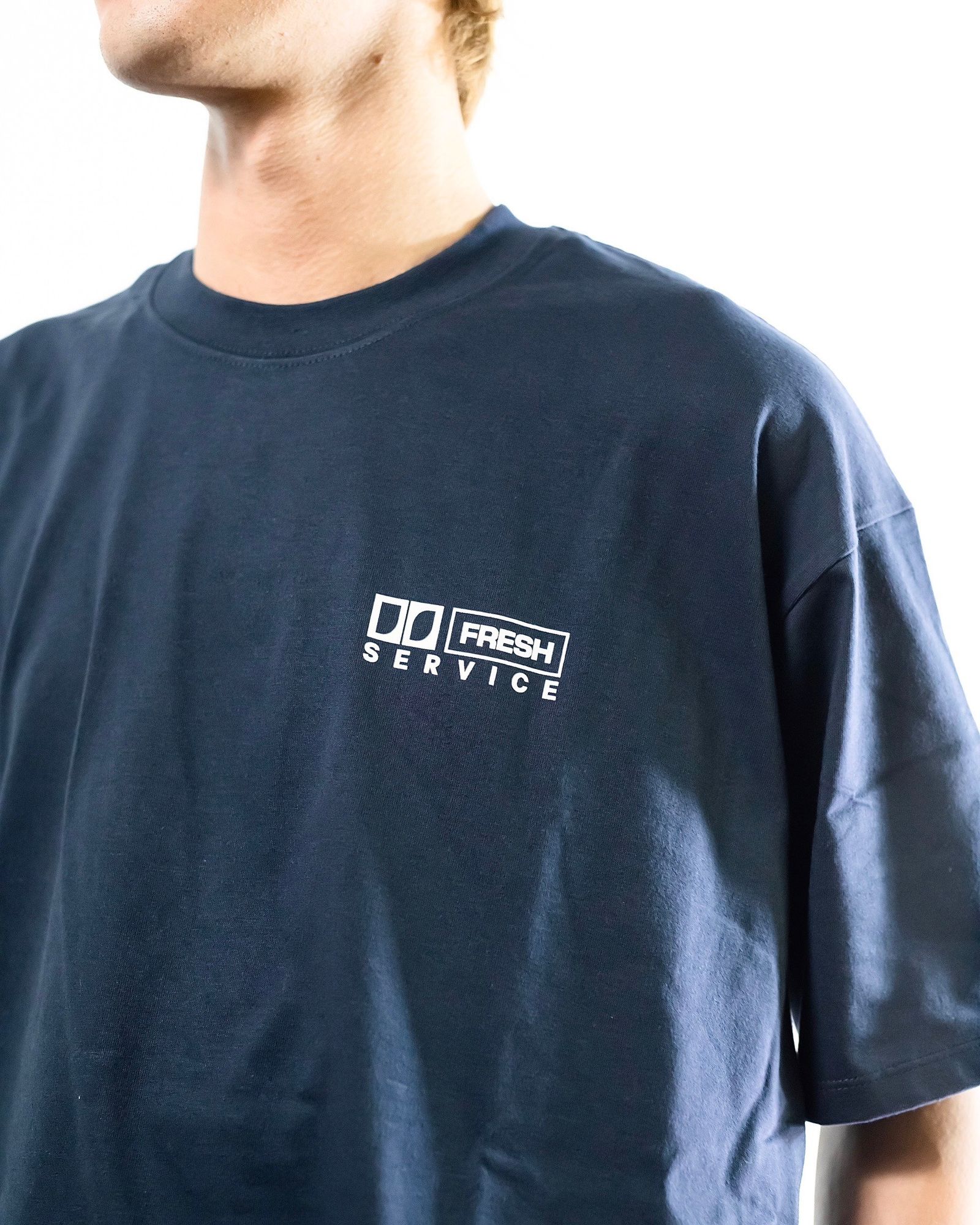 FreshService 新作CORPORATE PRINTED S/S TEE ‘‘FS’’(NAVY)style 2024.7.19