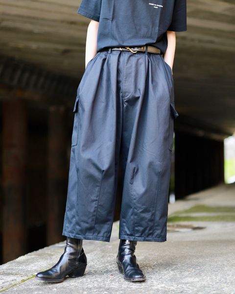 is-ness イズネス23SS BALLOON CARGO EZ PANTSスタイル