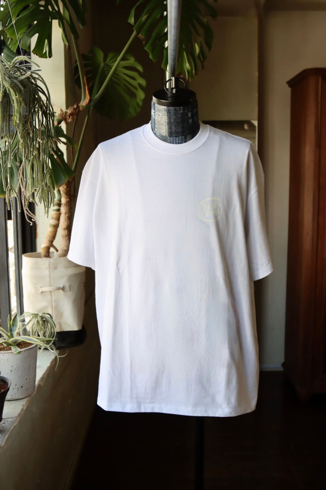 フレッシュサービス 24SS CORPORATE PRINTED S/S TEE 