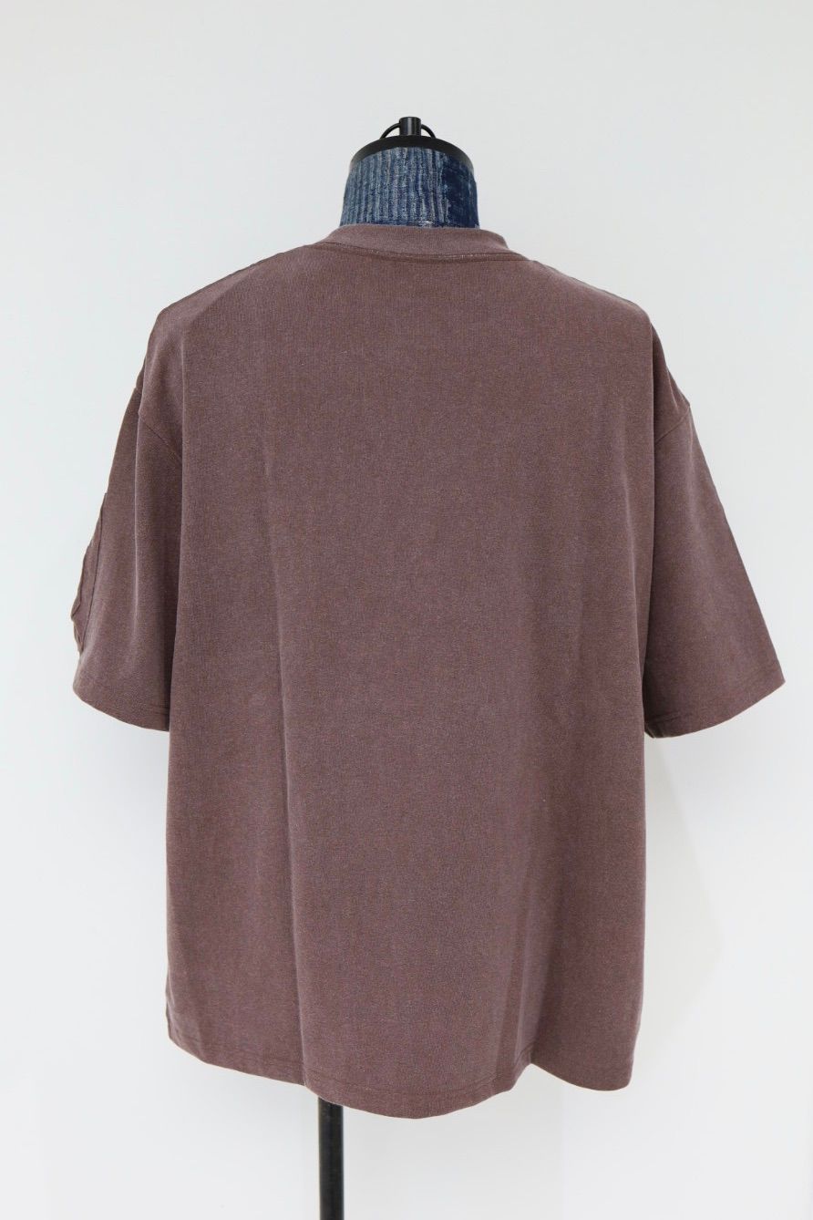 イズネス 26SS Arm Pocket T-Shirt (26SS_38_1008SSCS01)BROWN☆新作発売！