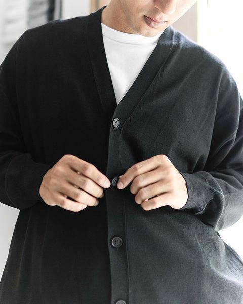 COMME des GARCONS HOMME 梳毛エステル天竺カーディガン スタイル 8月3日(土)発売！