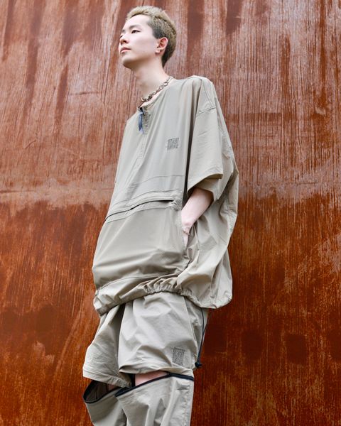 S.F.C 23SS HALF ZIP NYLON SHIRT"BEIGE"スタイル