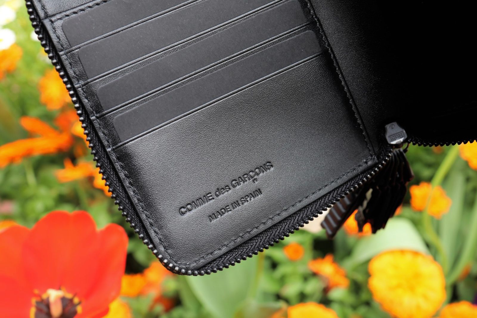 コムデギャルソン ZIPPER MEDLEY*二つ折り財布(8Z-M121-051)☆4月11日再入荷！