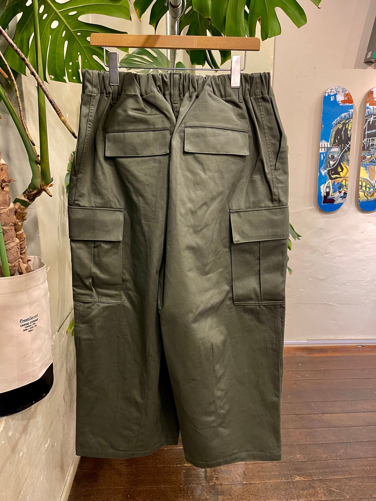 イズネス23SS バルーンカーゴパンツ BALLOON CARGO EZ PANTS(1004AWPT04)KHAKI