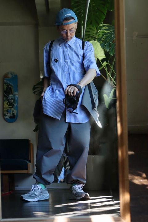 FreshService × HOUYHNHNM “EDITOR’S JACKET” & “EDITOR’S TROUSERS”GRAYスタイル
