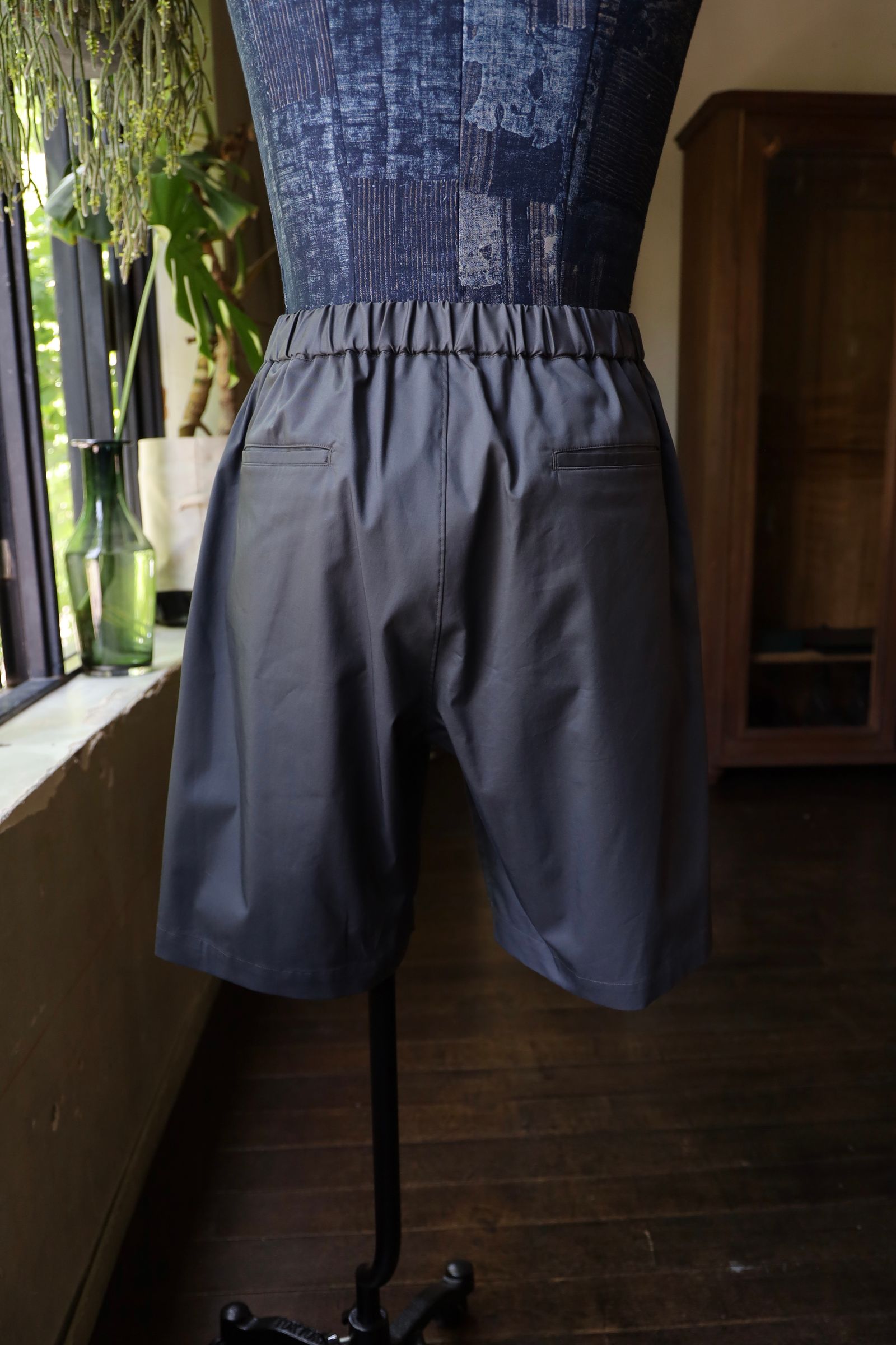 グラフペーパー24SS Solotex Twill Slim Waisted Chef Shorts(GM241-40299B)C.GRAY