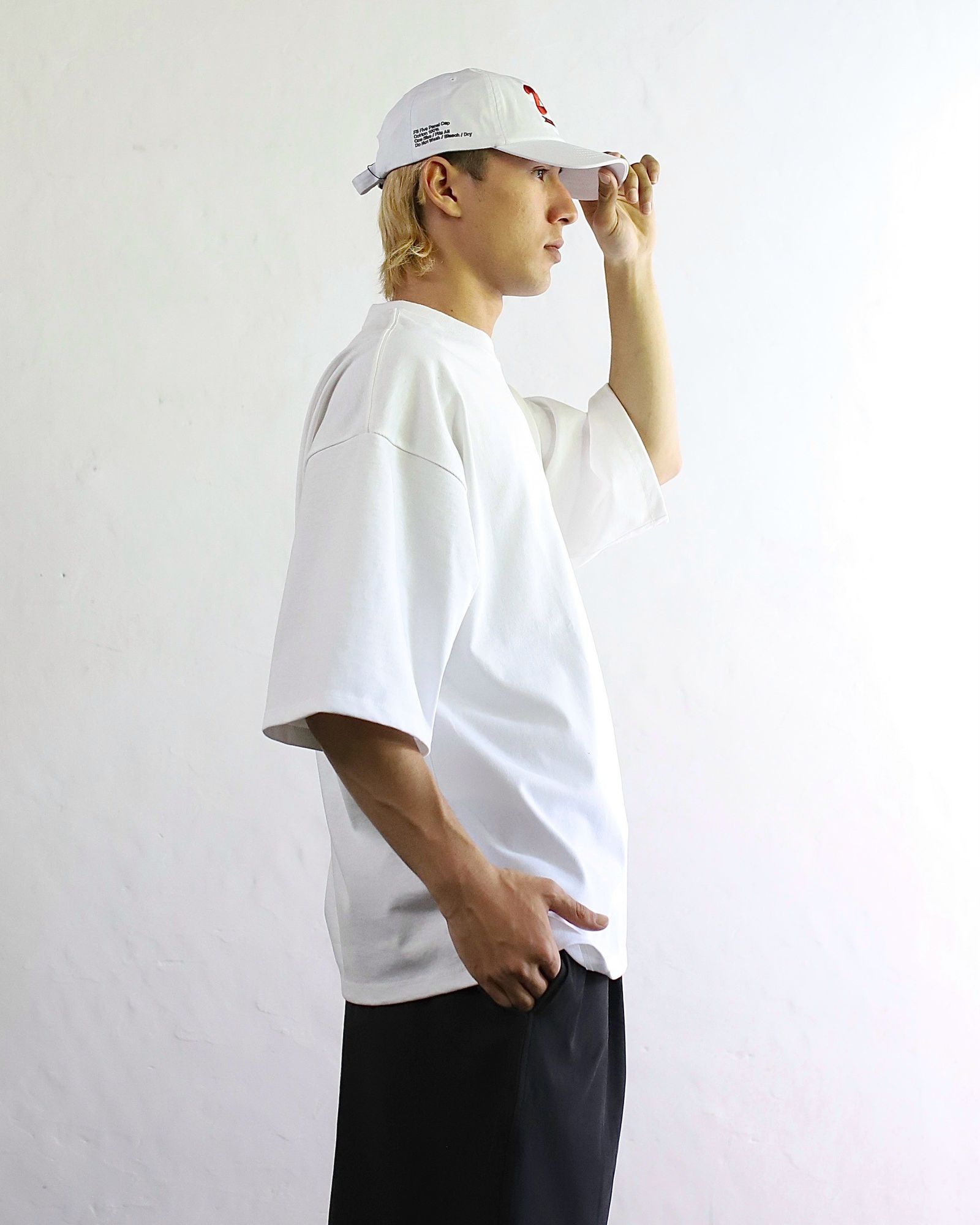 VIBTEX for FreshService 24SS S/S CREW NECK TEE(WHITE) style VIBTEX for FreshService 24SS S/S CREW NECK TEE(WHITE) style