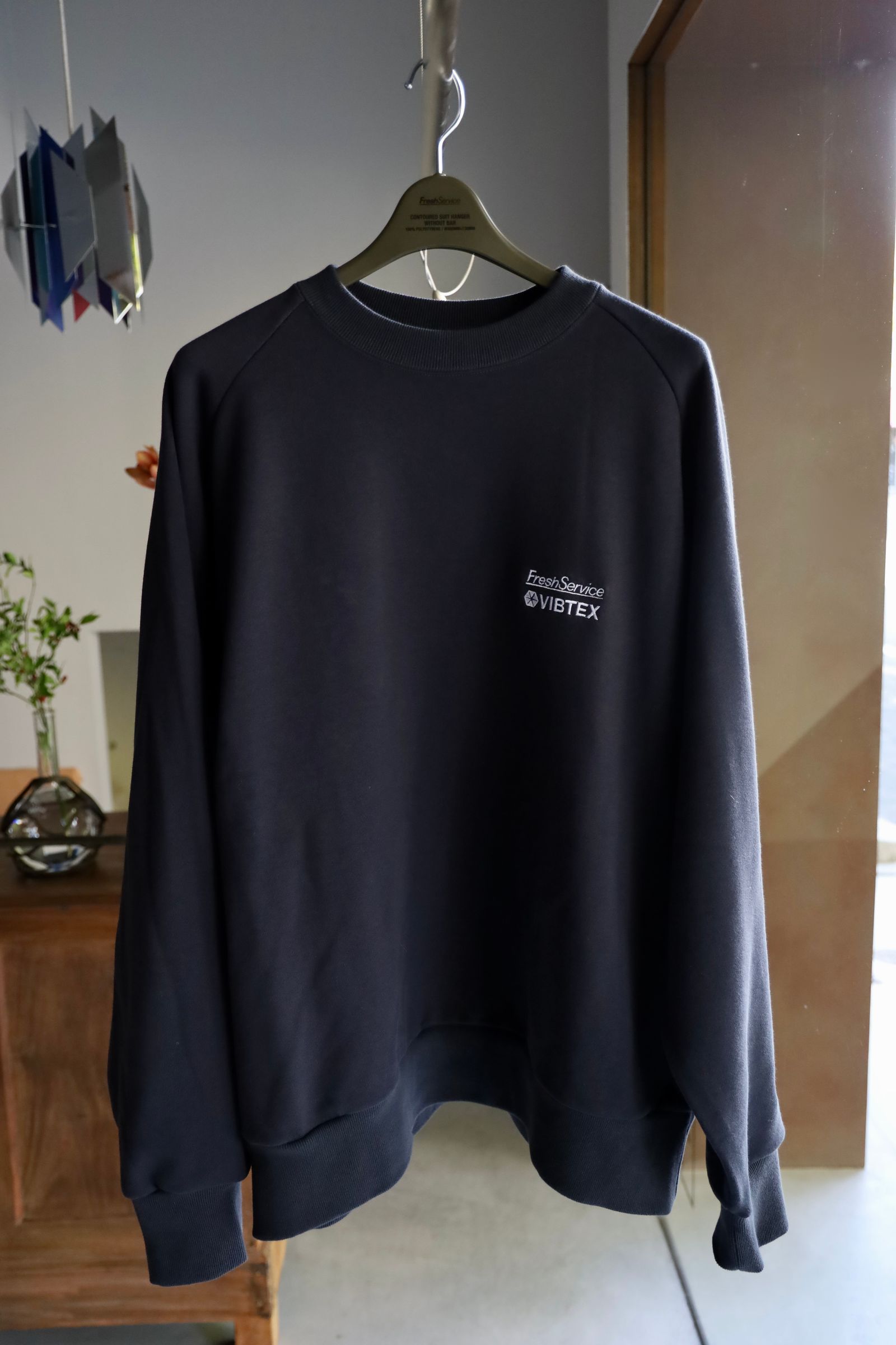 フレッシュサービス VIBTEX for FreshService SWEAT CREW NECK PULLOVER (GRAY)