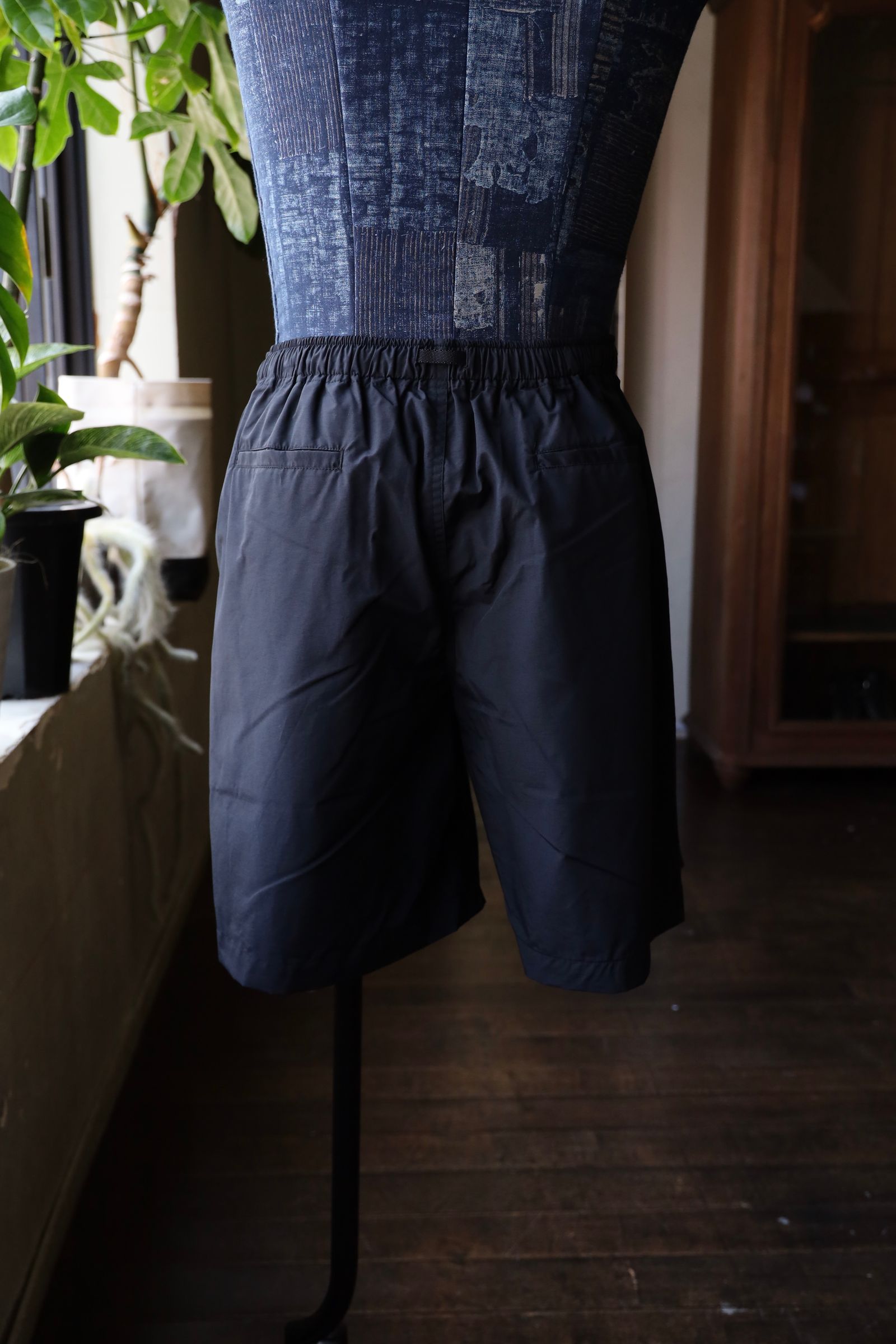 イズネス25SS EZ SHORTS(25SS_27_1007SSPT03)BLACK