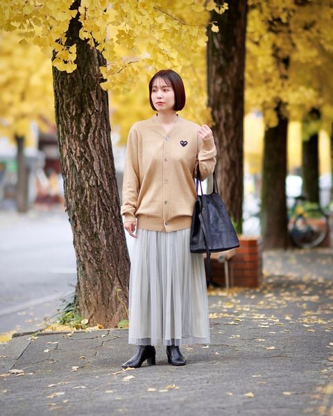 PLAY COMME des GARCONS V-NECK CARDIGAN style.