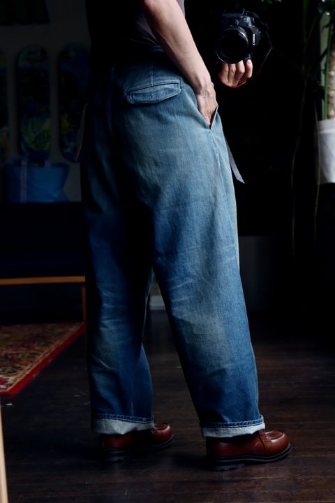 Graphpaper 23AW Selvage Denim Two Tuck Pantsスタイル.2023.8.1.