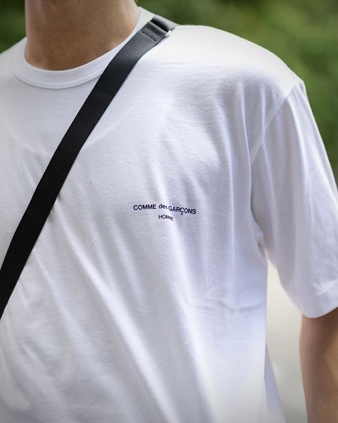 COMME des GARCONS HOMME ロゴTシャツ(WHITE) スタイル 8月3日(土)発売！