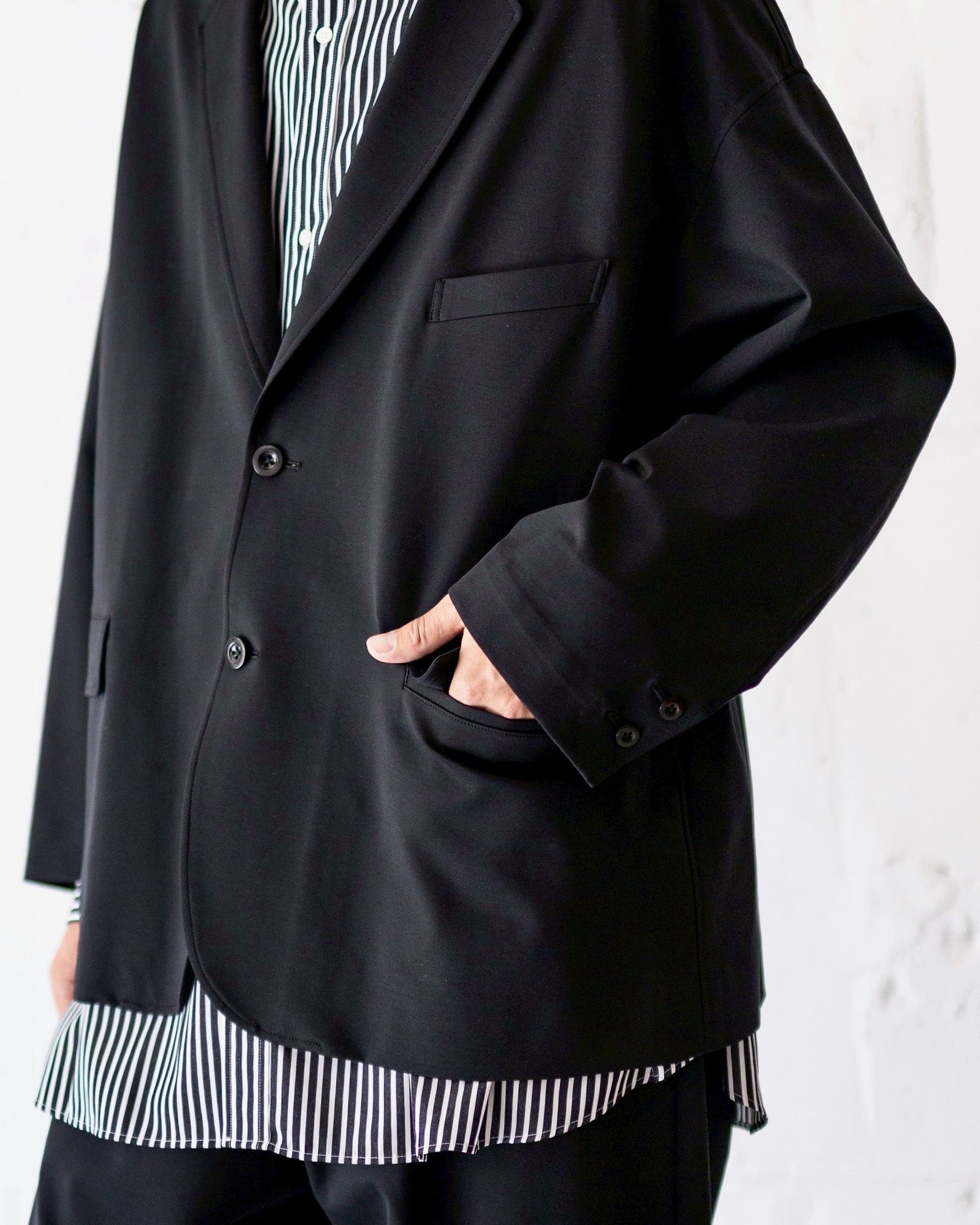 グラフペーパー25AW Compact Ponte Jacket (GM253-20039B)BLACK ☆7月12日(土)発売！