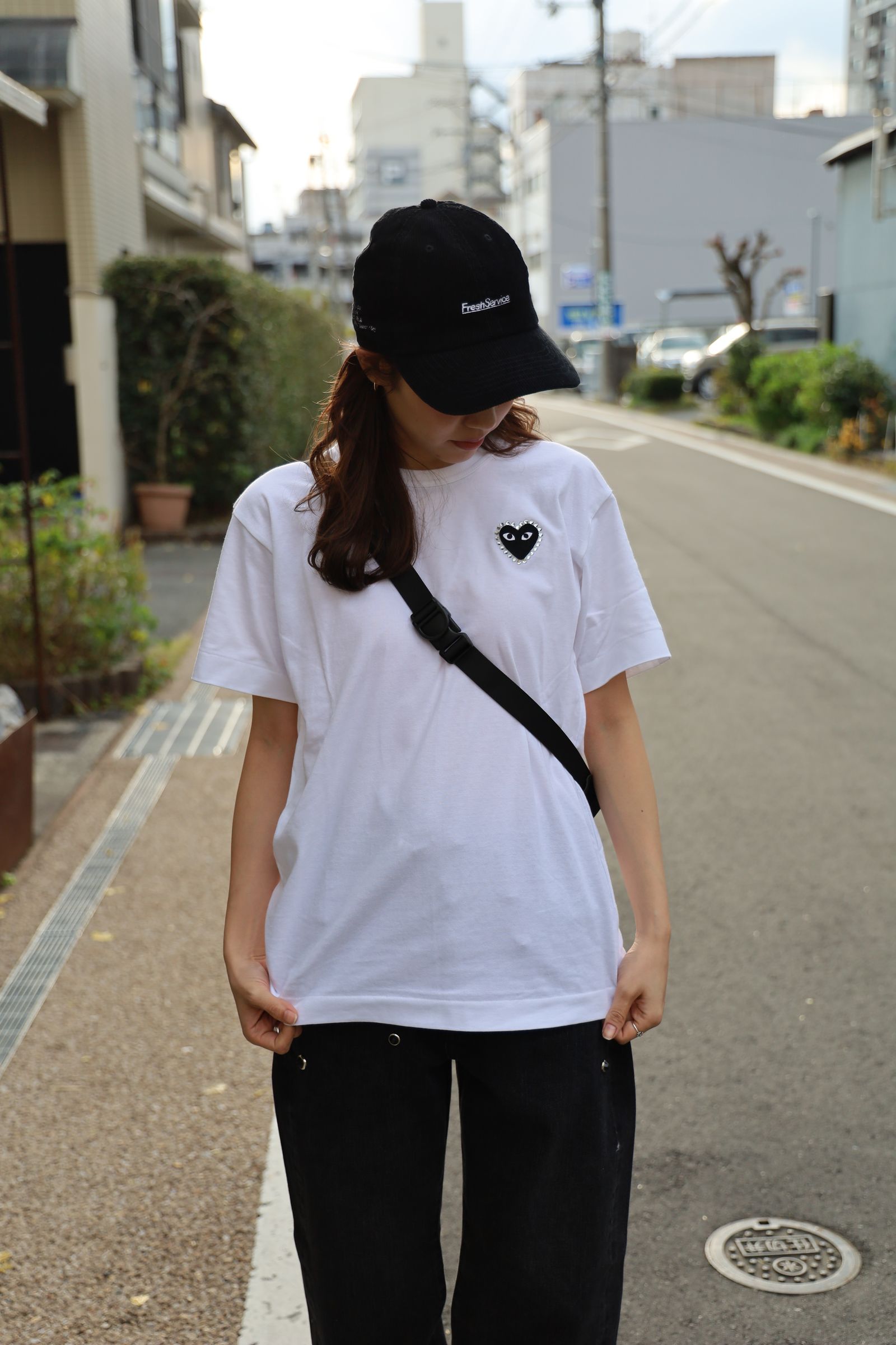 PLAY COMME des GARCONS 新作RHINESTONE HEART Tシャツ style