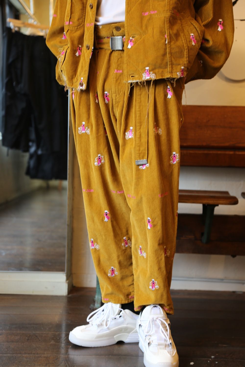 VETNAM EMBROIDERY COURDUROY JACKET & VETNAM EMBROIDERY WIDE TAPERED TROUSERSセットアップスタイル.2020.9.12.