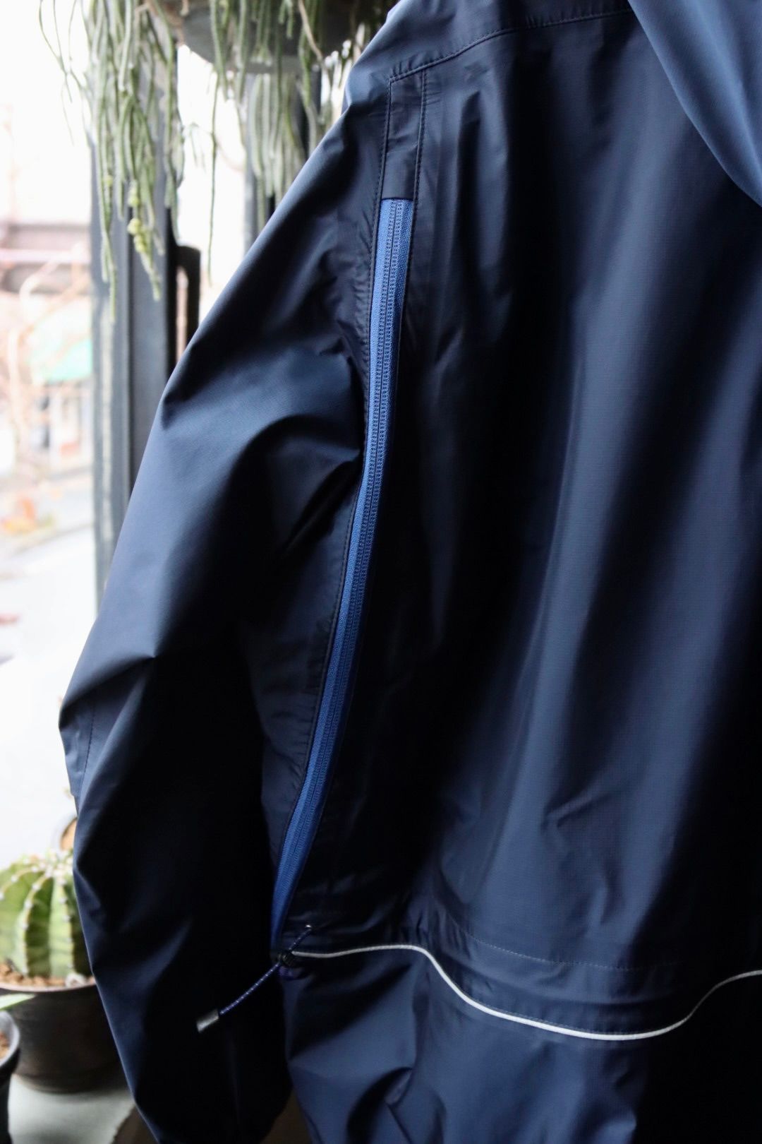 is-ness イズネス24SS 3-LAYER TRANSFORMABLE JACKET(1006SSJK01)NAVY