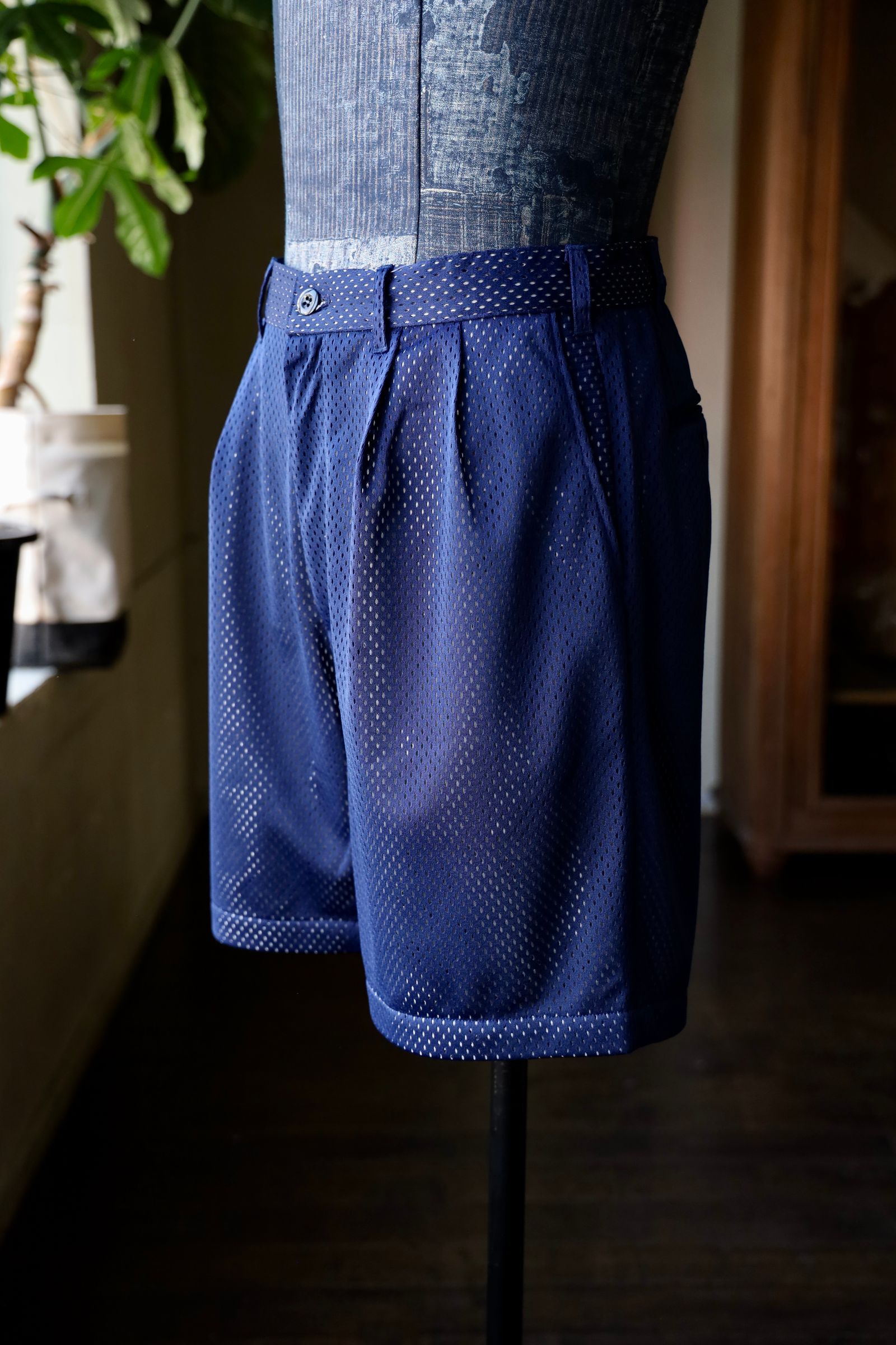 イズネス25SS DOUBLE MESH TWOTUCK SHORTS(25SS_25_1007SSSH04-M1)NAVY×GRAY