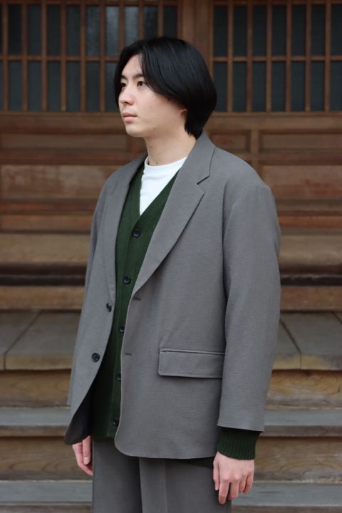 UNIVERSAL PRODUCTS CREPE UNCONSTRUCTED 2B JACKET style.2022.1.30.