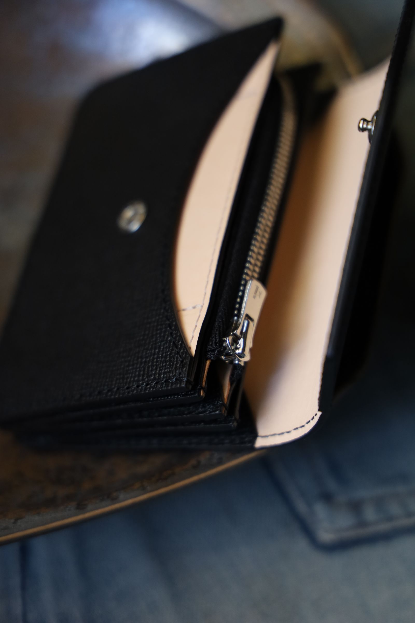 エンダースキーマ 財布 flap billfold(wt-rc-fbf)black☆8月9日(土)発売！