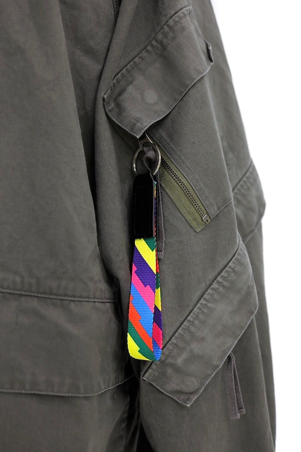 イズネス26AW  Ventilation Military Coat(26AW_27_1008AWCOAT02)KHAKI☆10月24日発売！