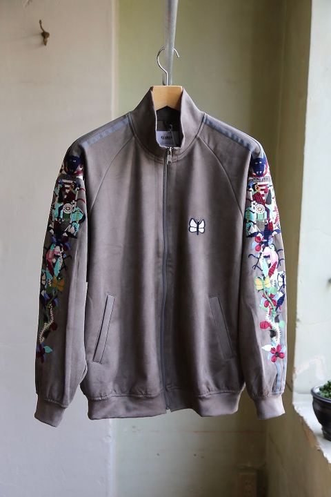 doublet CHAOS EMBROIDERY SUEDE TRACK JACKET"GREY"style.2020.8.8.