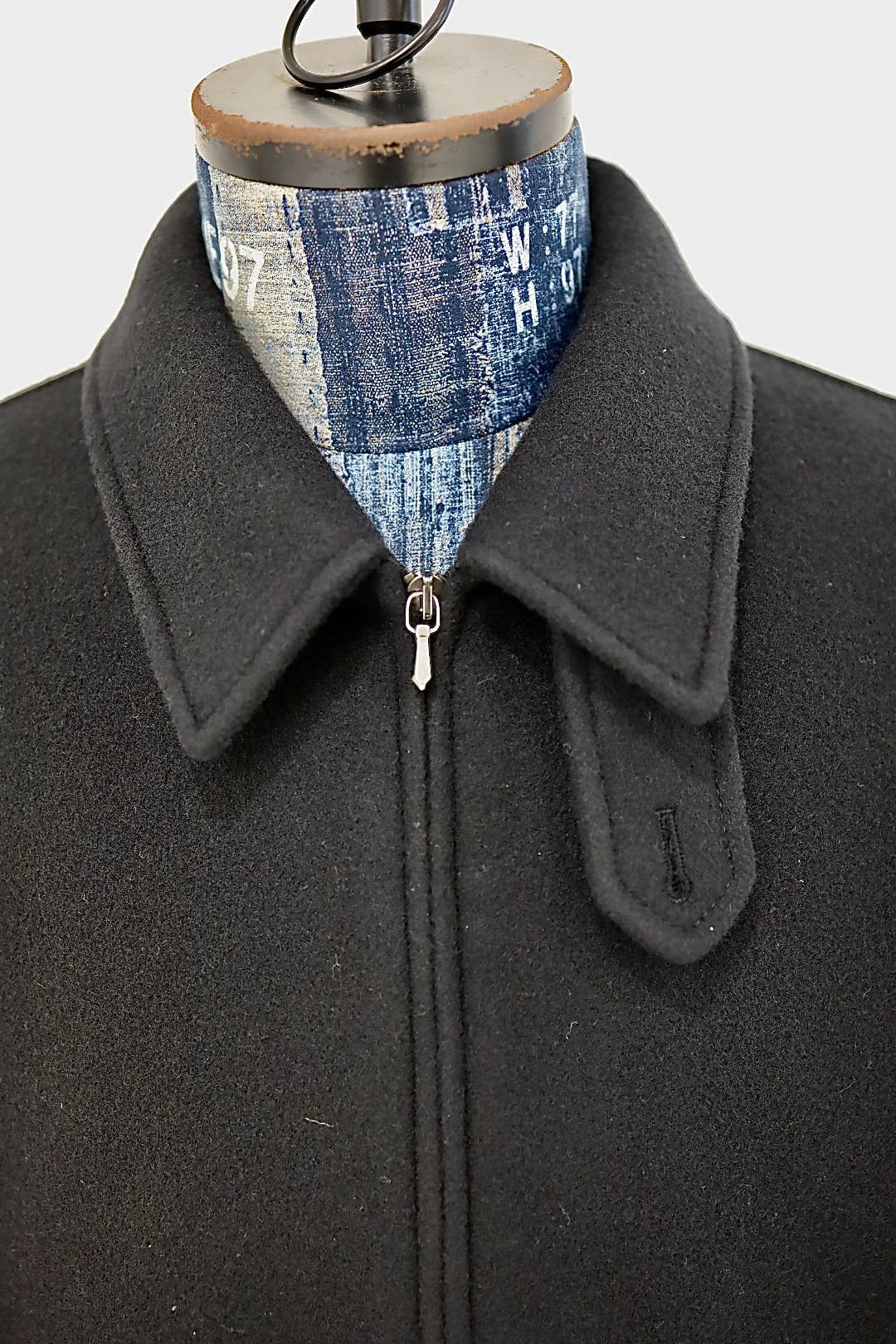 ANOTHER OFFICEアナザーオフィス Volume Blouson(AOEFJK004)BLACK