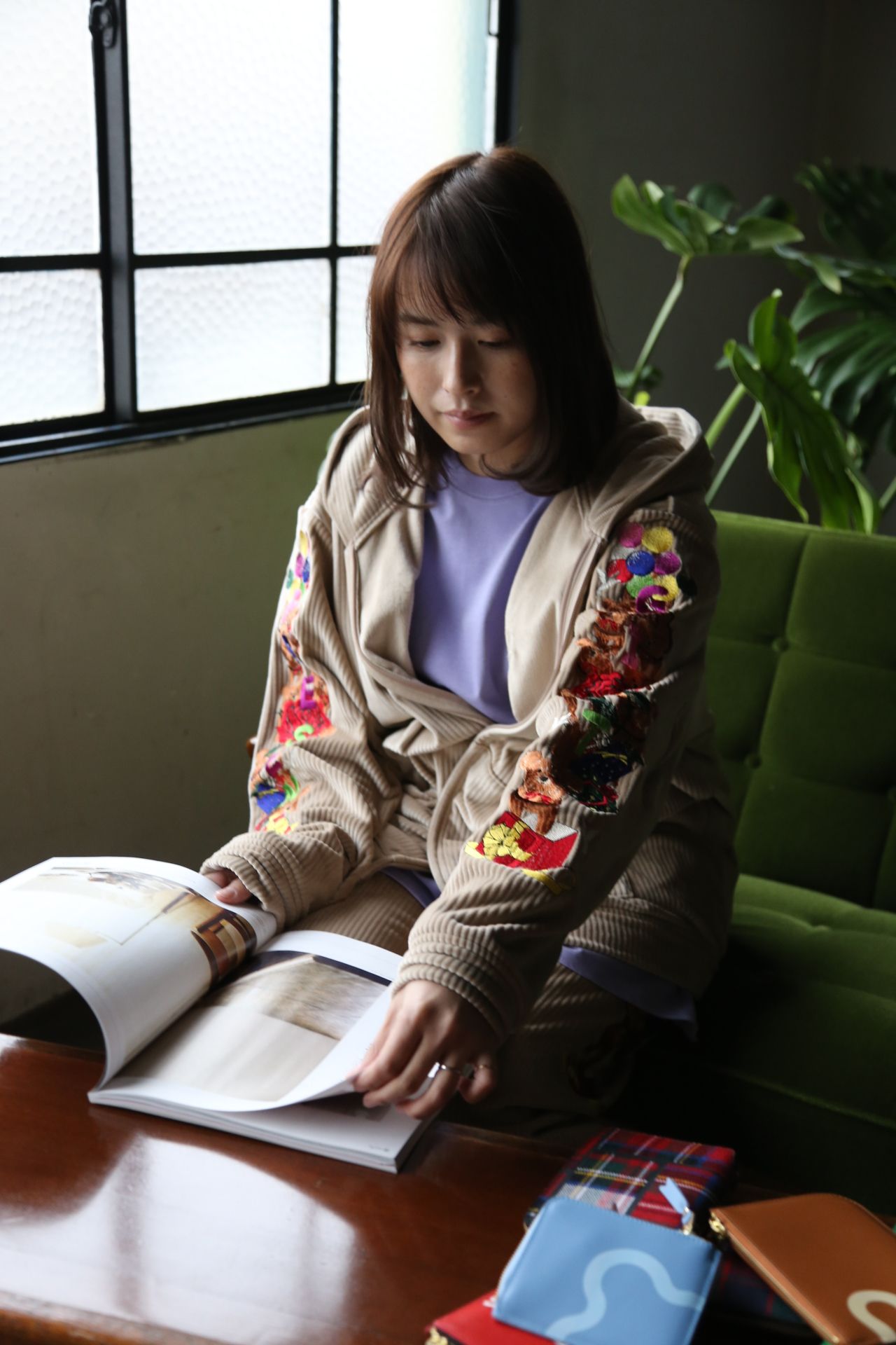doublet CHAOS EMBROIDERY COMFY HOODIE"BEIGE"style.2021.1.30.